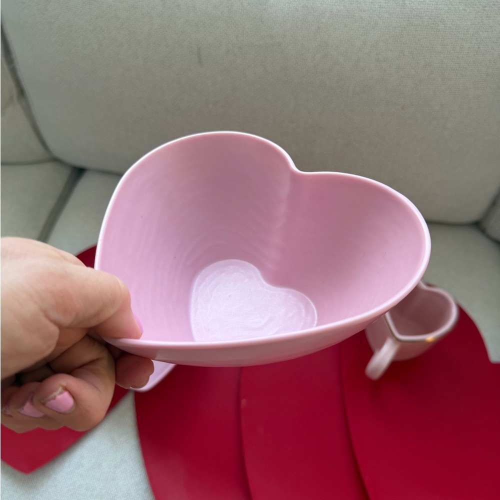 Threshold Target Valentines Day Table Setting - Picture 4 of 5